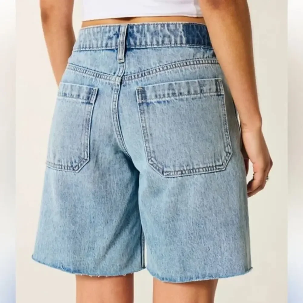 Hollister Low Rise Denim Fray Baggy Jort Short Medium Wash Women's Size W25 NWT